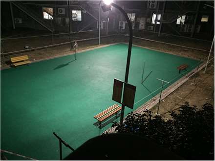 羽毛球場地施工003